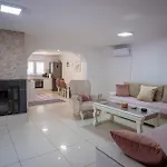 فيلة Sanela *