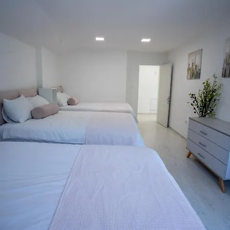 Sanela Villa *